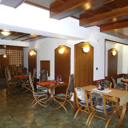Penzion A Restaurace U Veterana Frenštát pod Radhoštěm Esterno foto