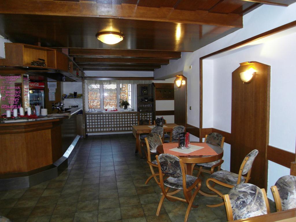 Penzion A Restaurace U Veterana Frenštát pod Radhoštěm Esterno foto