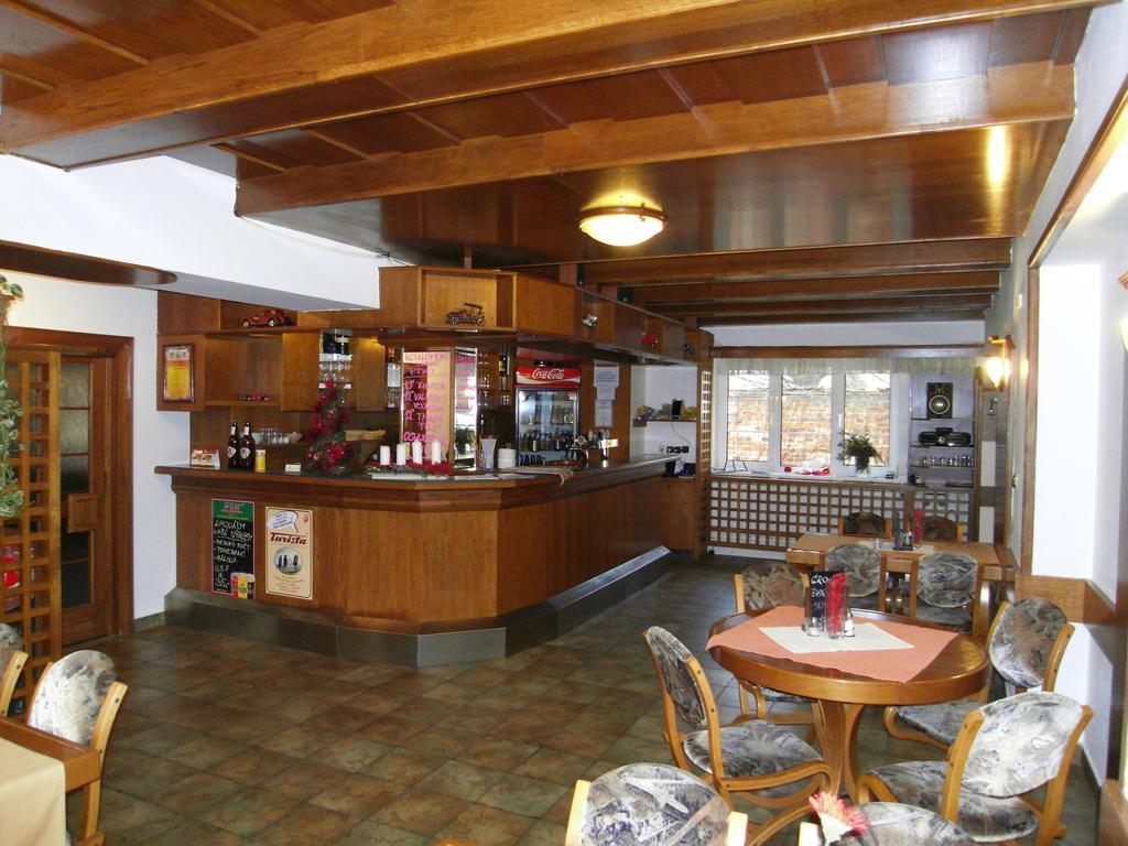 Penzion A Restaurace U Veterana Frenštát pod Radhoštěm Esterno foto